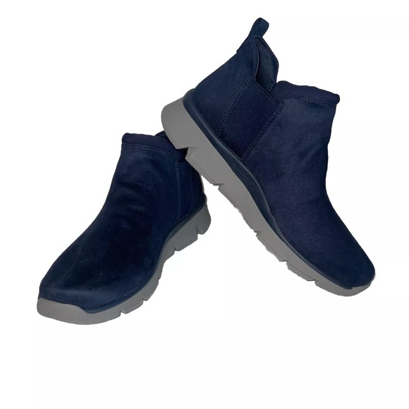 NWOT Ryka Water Repellant Ankle Boots Charmer Navy Blue Suede *No Box‎ Size: 7M - Picture 1 of 6